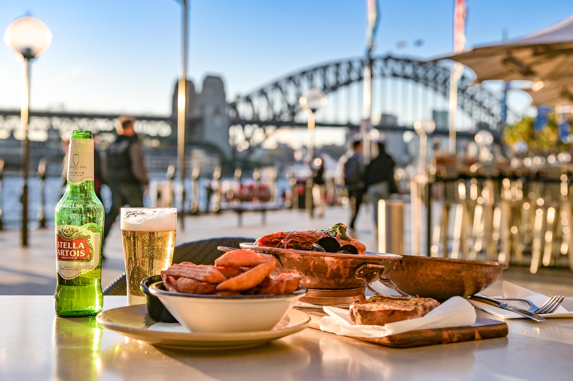Eastbank Cafe Restaurant – seafood and beer on Circular Quay promenade